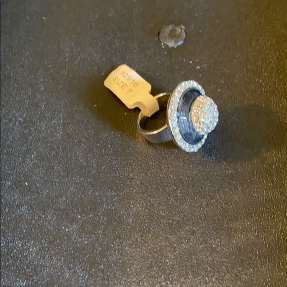 Ring - Picture 2 of 3